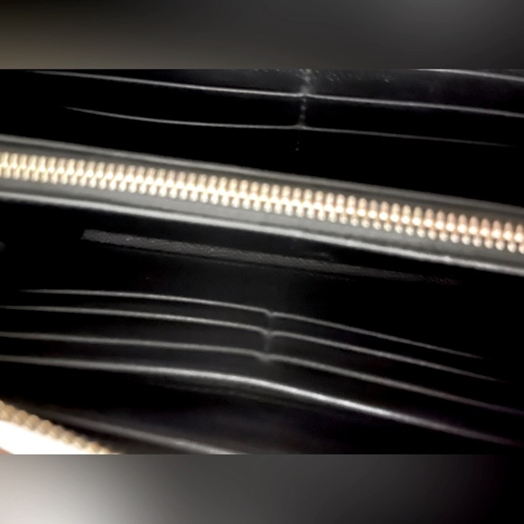 Saint Laurent YSL Quilted V Stitch Cassandra Zip Around Wallet full inclusion EC - Picture 10 of 12